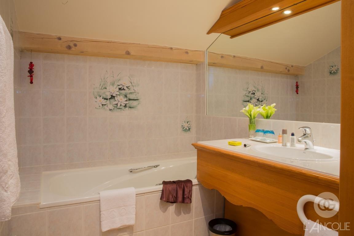 L'Ancolie "Chalet Du Lac" Hotel Cruseilles Luaran gambar